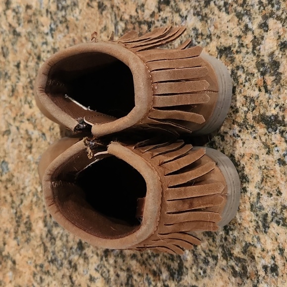Girls Carters Toddler Suede Boots Size 10 - Picture 4 of 7